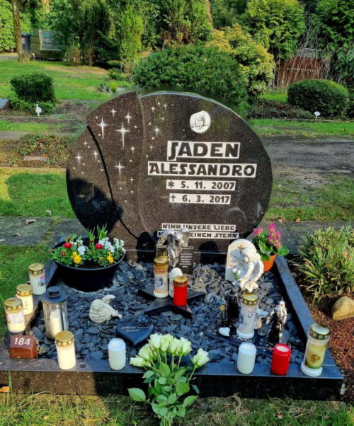 Grabstätte von Jaden Fernau - Waldriedhof Wanne